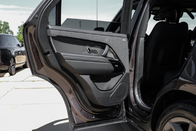 New 2027 Charente Grey Land Rover SE image 49