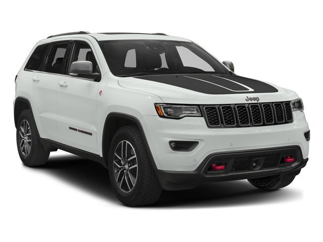 Used 2017 Velvet Red Pearlcoat Jeep Trailhawk image 9