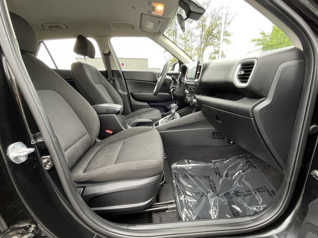2023 Hyundai Venue SE - Photo 21