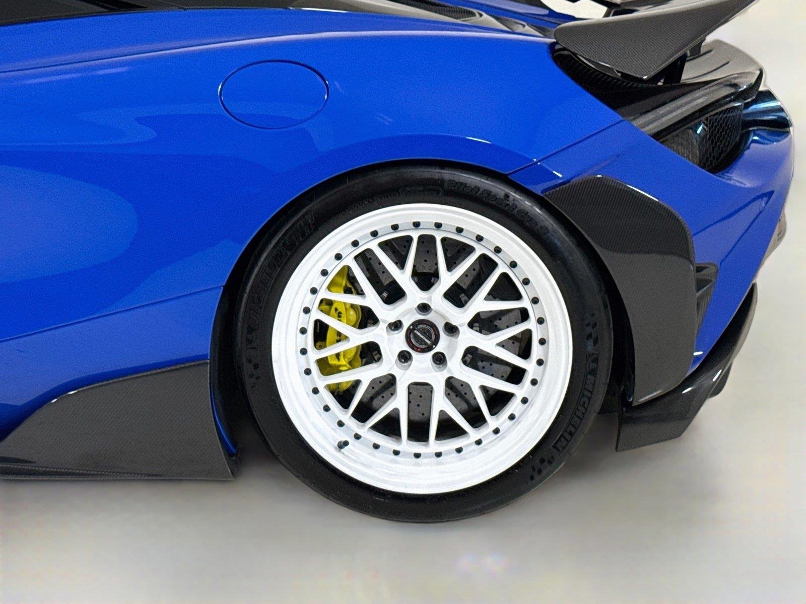 Used 2021 MSO Paris Blue / Miami Blue Wrap McLaren Performance | Full Ryft Body Kit | Carbon Steering Wheel | Exhaust | Custom Wheels image 39