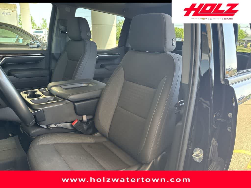 Certified Used 2023 Onyx Black GMC Elevation image 9