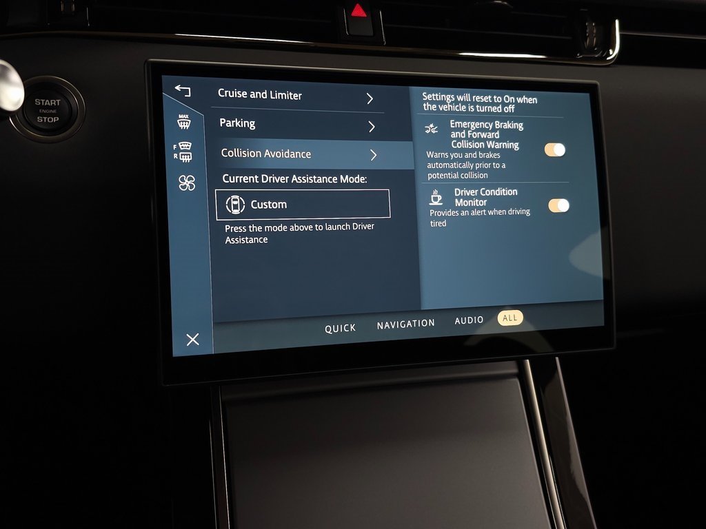 2025 LAND ROVER RANGE ROVER EVOQUE - Image 28