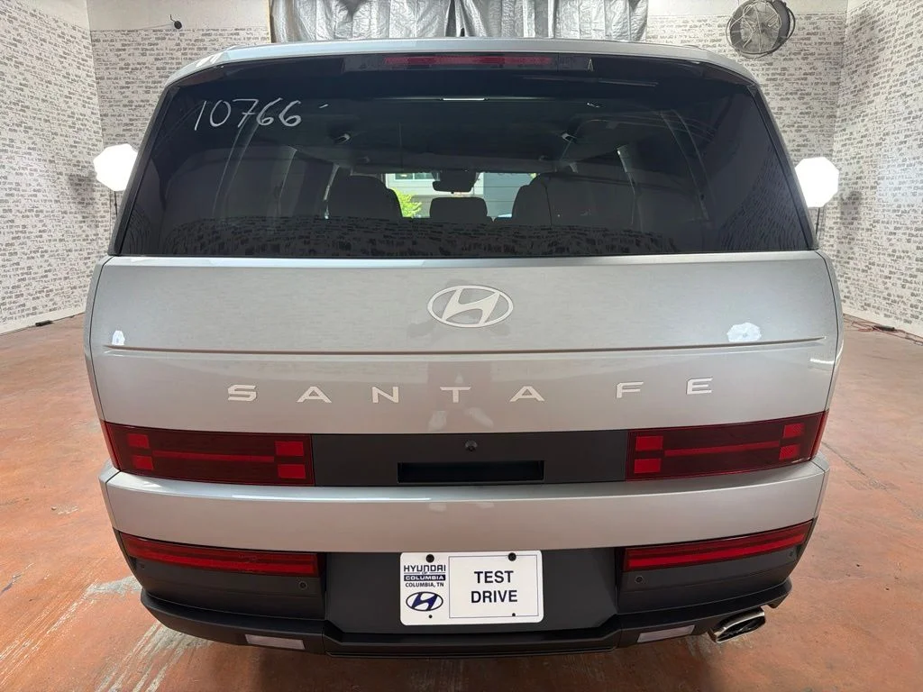 New 2027 Shimmering Silver Hyundai SE image 6