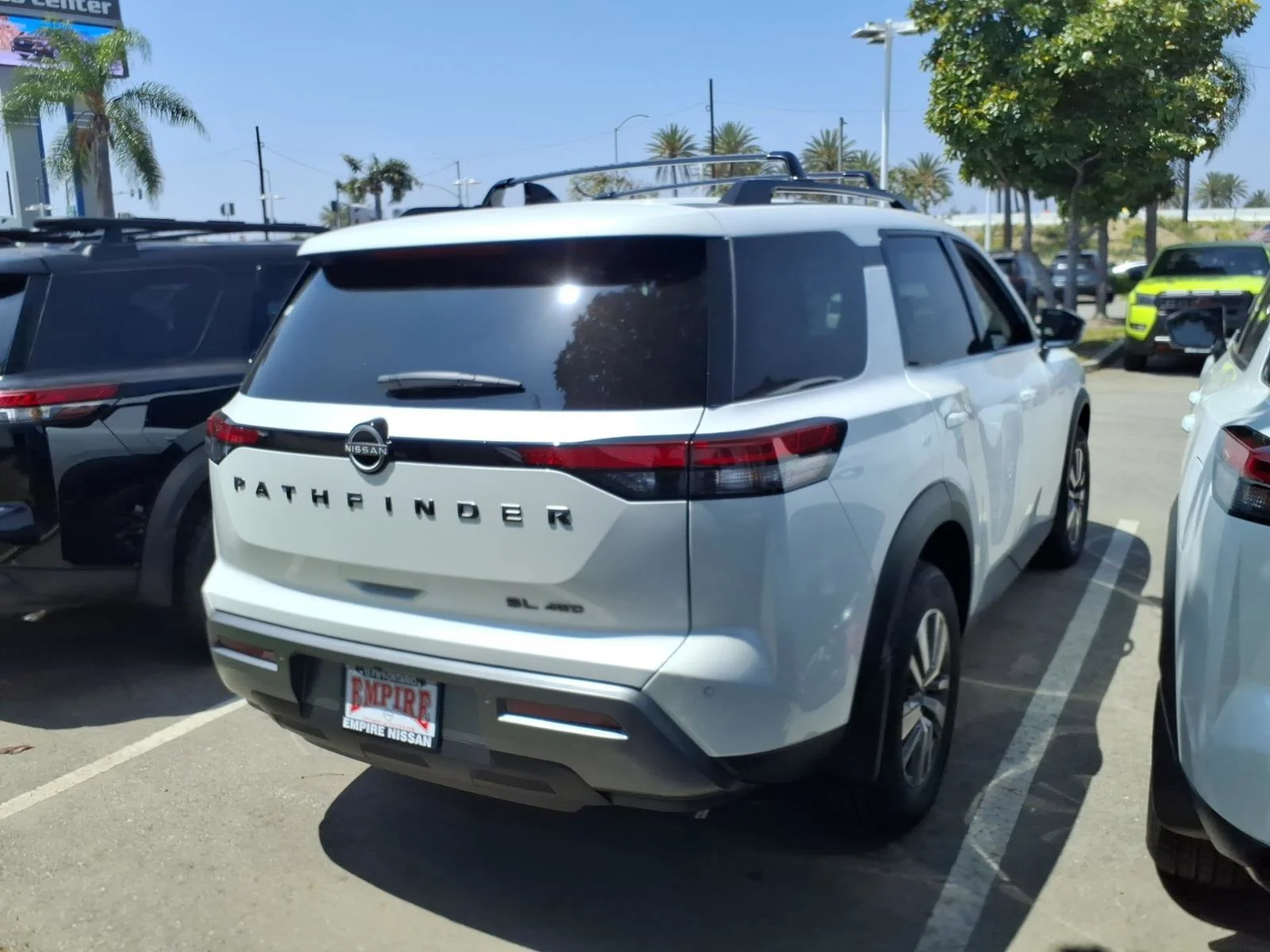 New 2026 Everest White Pearl TriCoat Nissan SL image 10