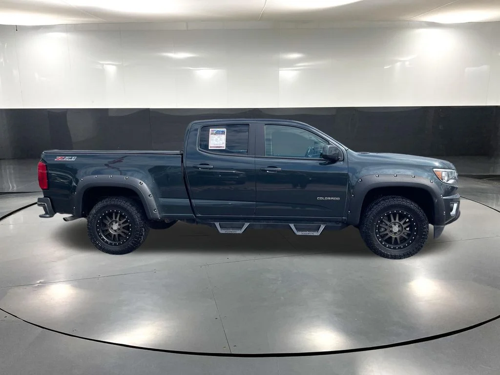 Used 2017 Gray Chevrolet Z71 image 4