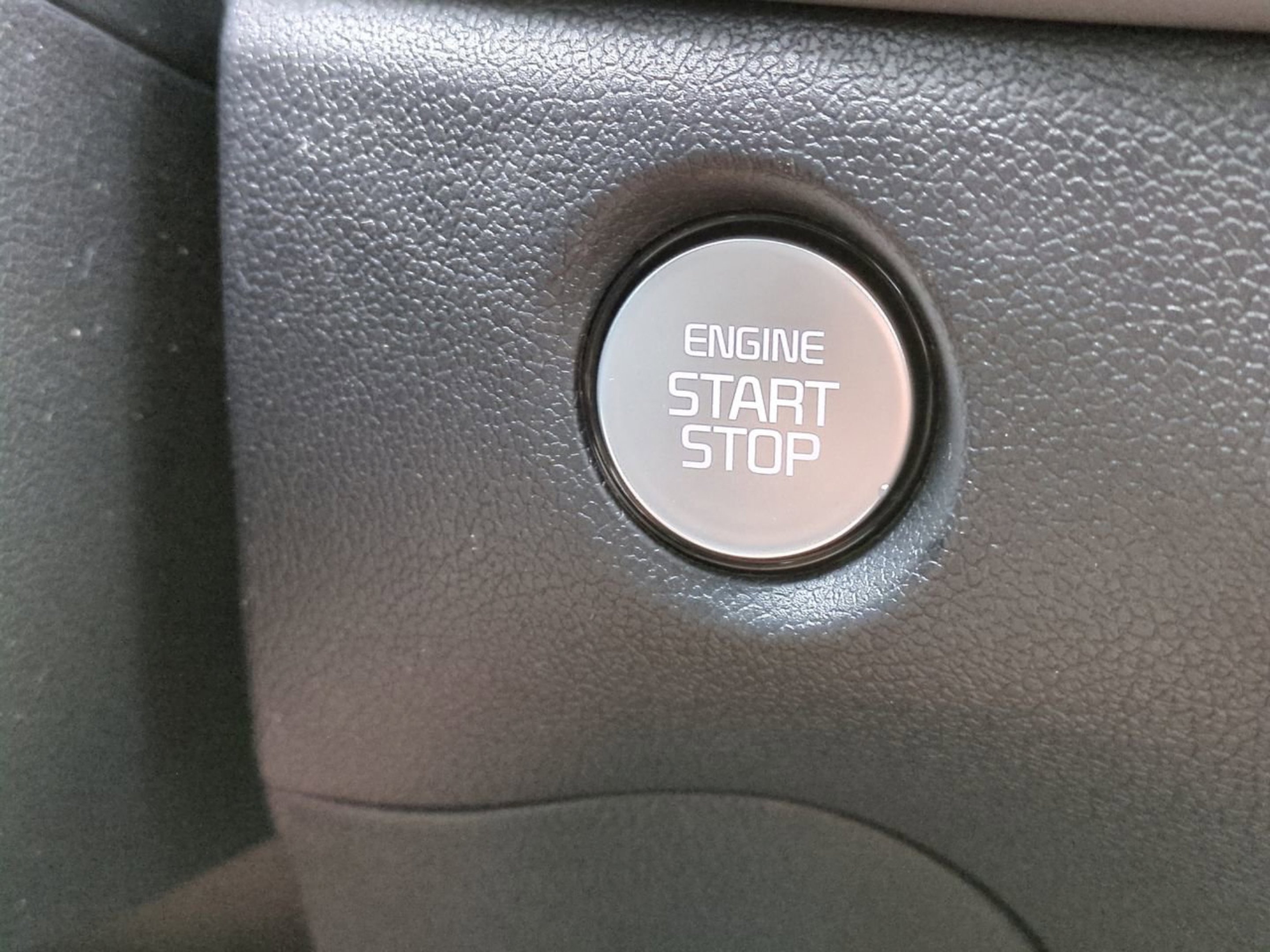New 2026 Glacial White Pearl Kia LX image 24