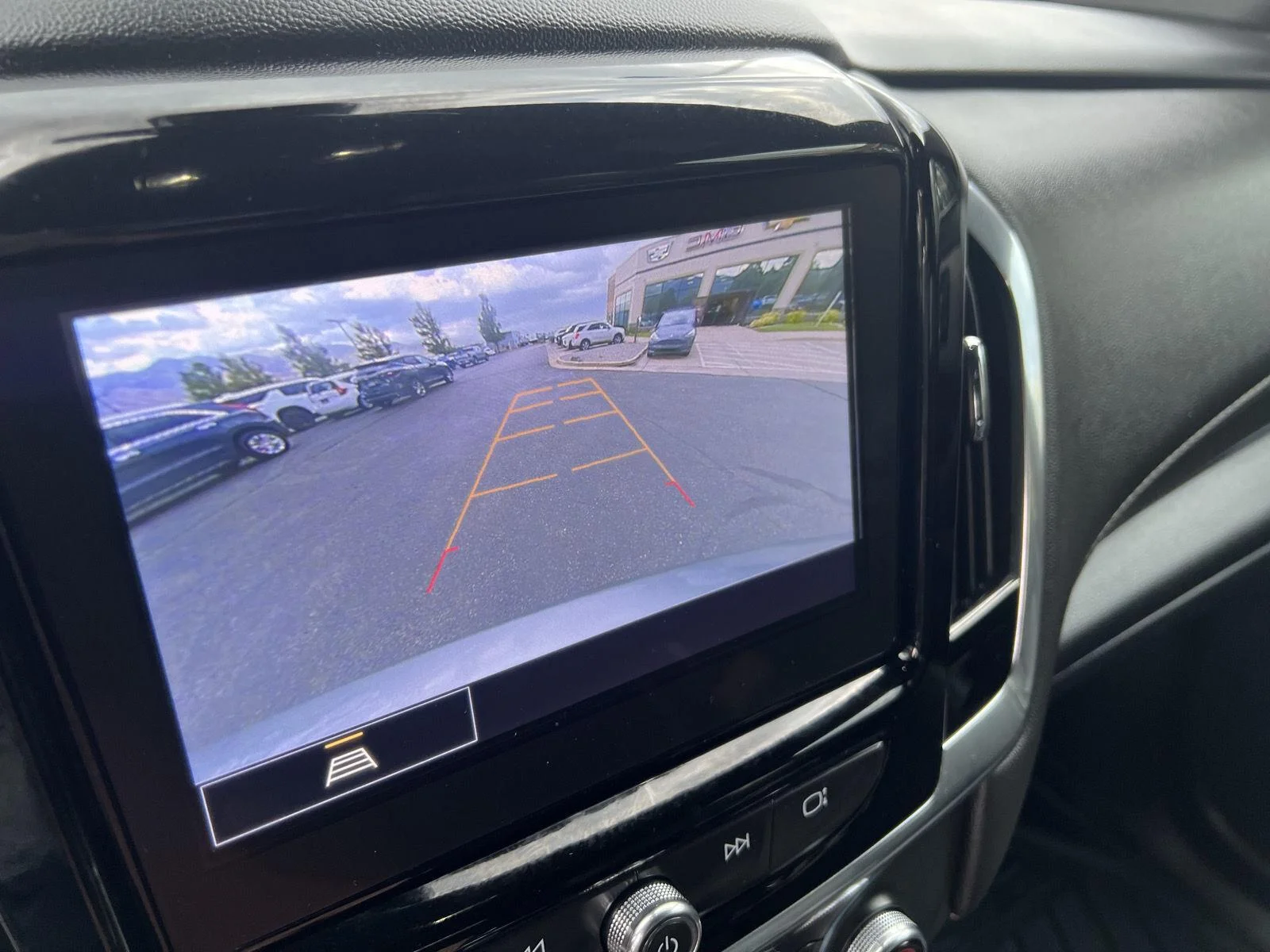 2023 Chevrolet Traverse 3LT - Photo 6