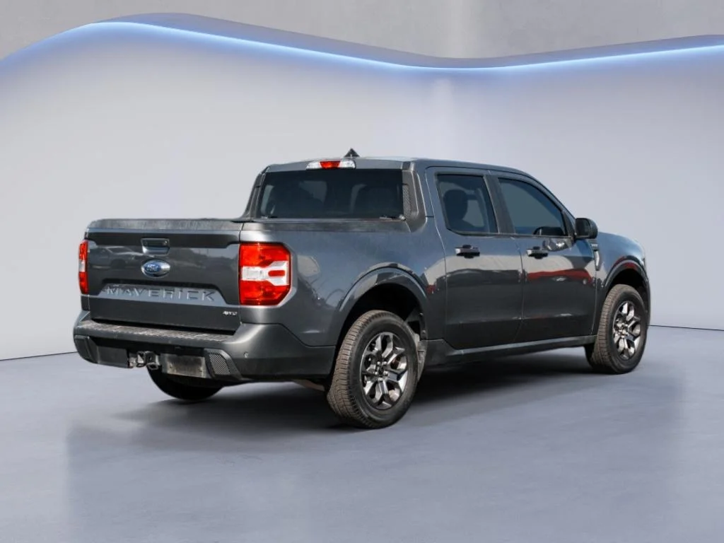 Used 2024 Carbonized Gray Metallic Ford XLT image 5