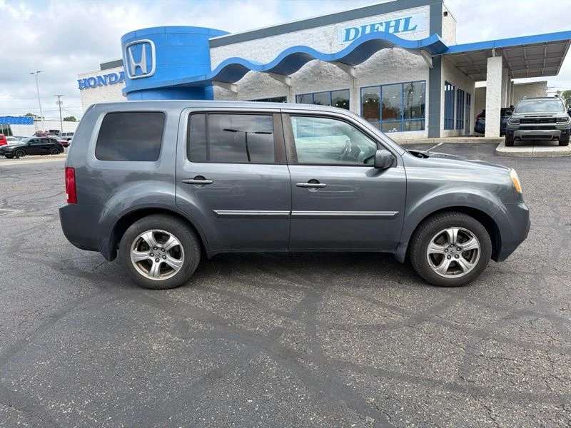 Used 2013 Gray Honda EX-L image 8