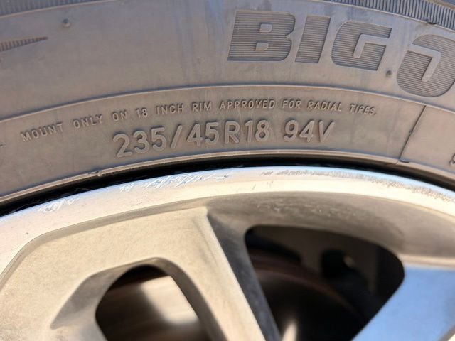 Used 2018 Black Hyundai Ultimate image 11