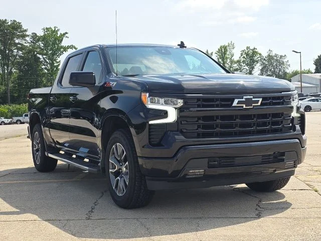 Used 2023 Black Chevrolet RST image 7
