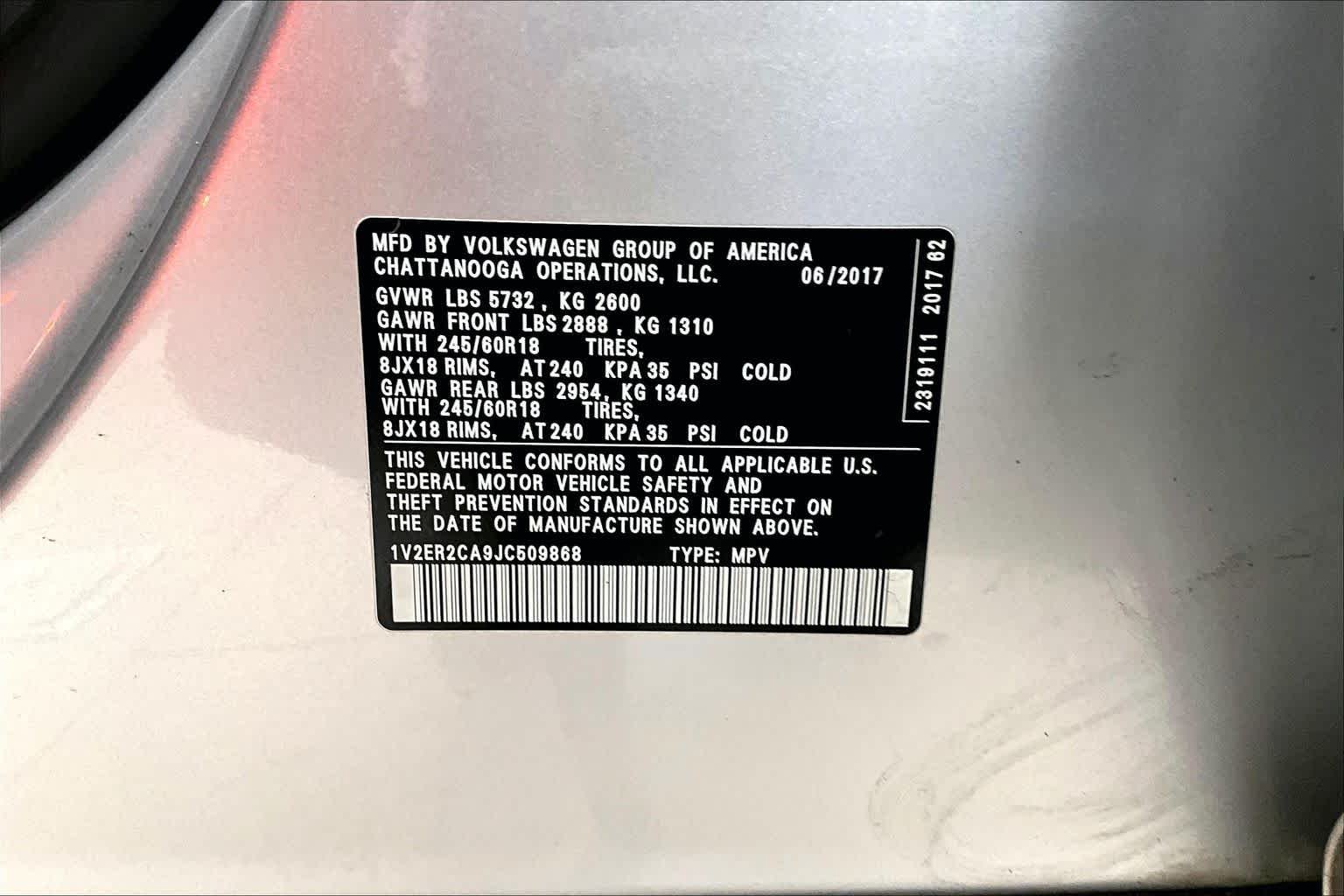Used 2018 Reflex Silver Metallic Volkswagen 3.6L V6 SEL image 31