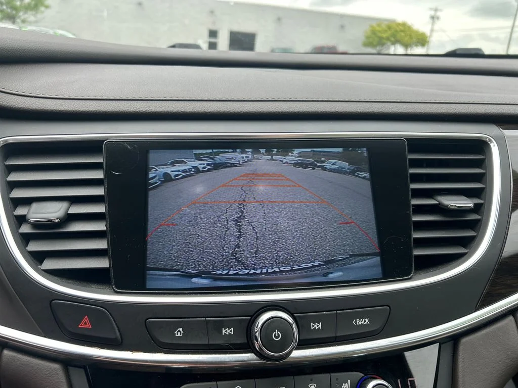 Used 2017 White Buick Essence image 21