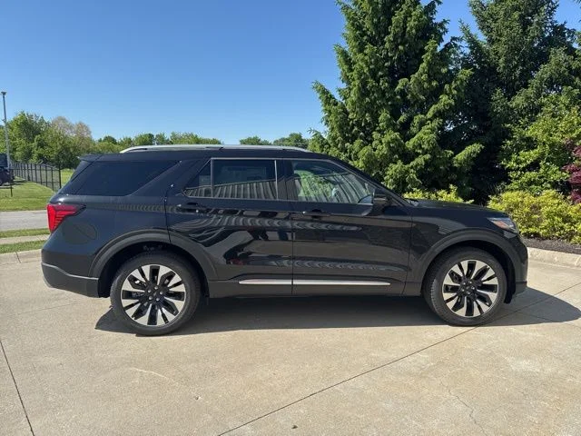 New 2026 Agate Black Metallic Ford Platinum™ image 3