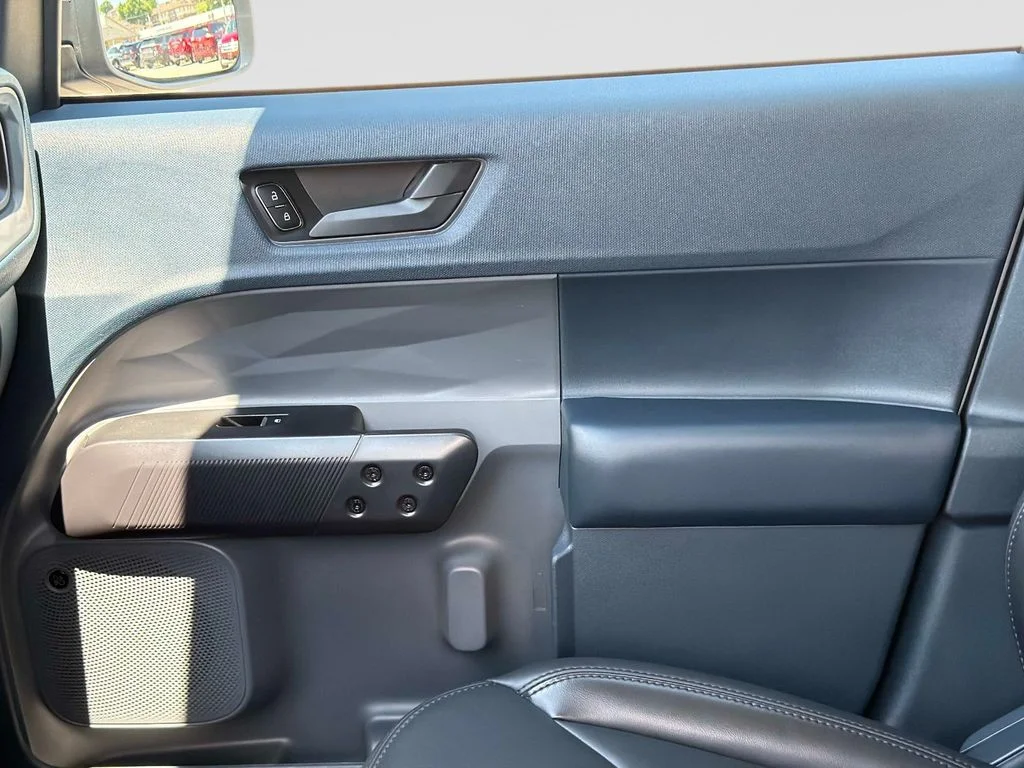 Used 2024 Oxford White Ford Lariat image 23