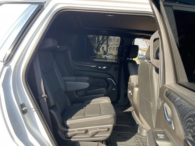 Used 2022 Summit White GMC Denali image 17