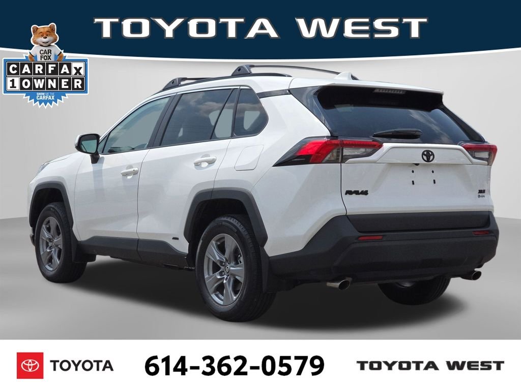 Used 2025 White Toyota XLE image 10