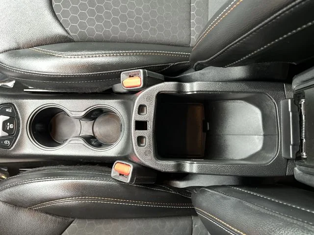 Used 2019 Silver Jeep Latitude image 23
