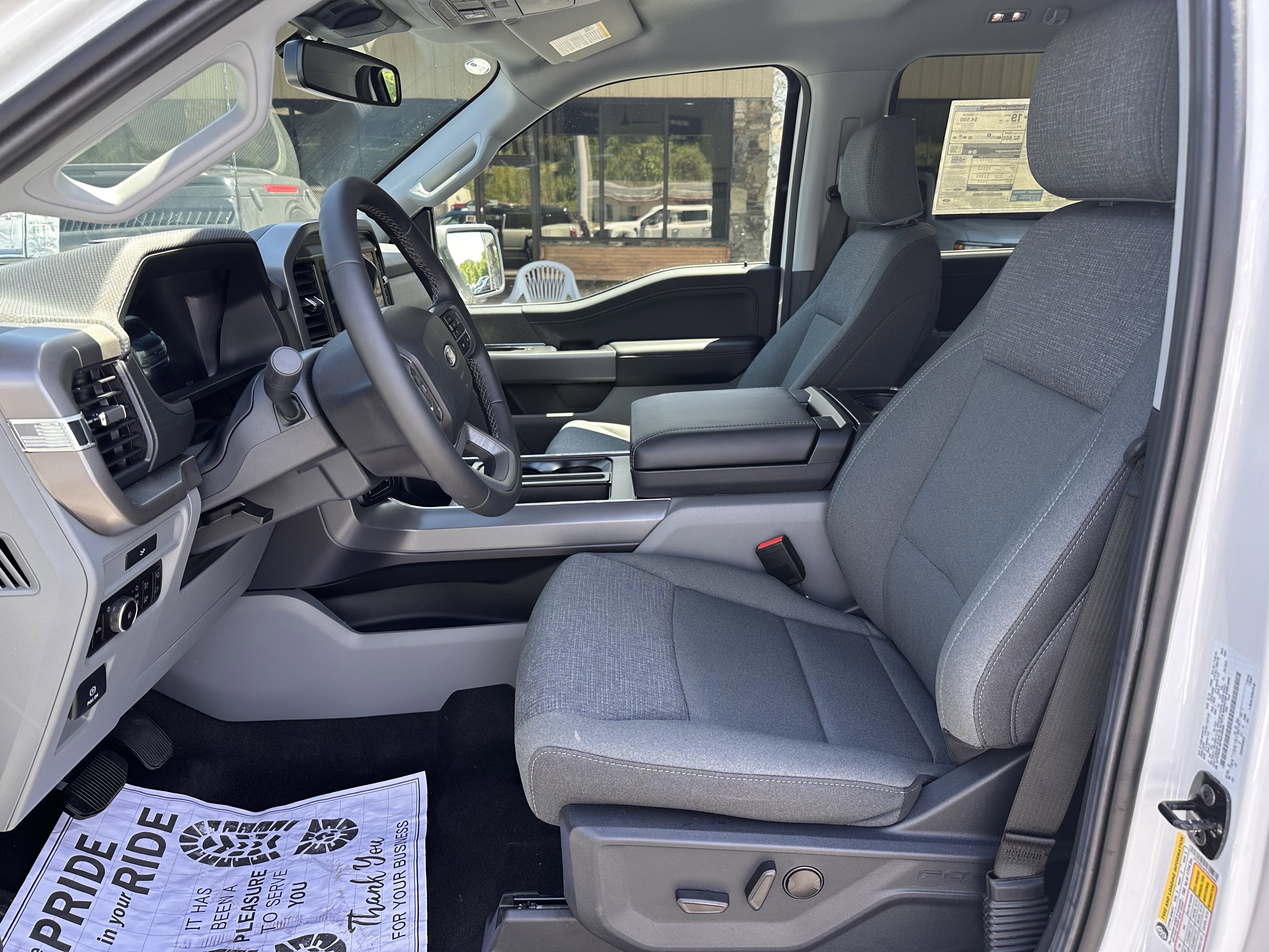 New 2026 Oxford White Ford XLT image 11