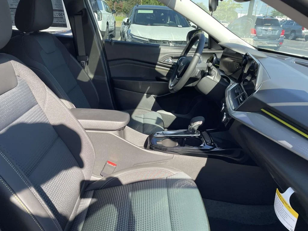 New 2026 Summit White Chevrolet LT image 9