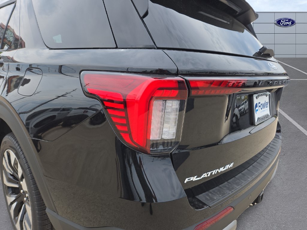 New 2027 Agate Black Metallic Ford Platinum™ image 30