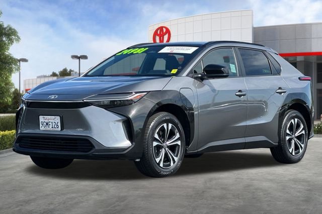 Certified Used 2023  Toyota XLE image 10