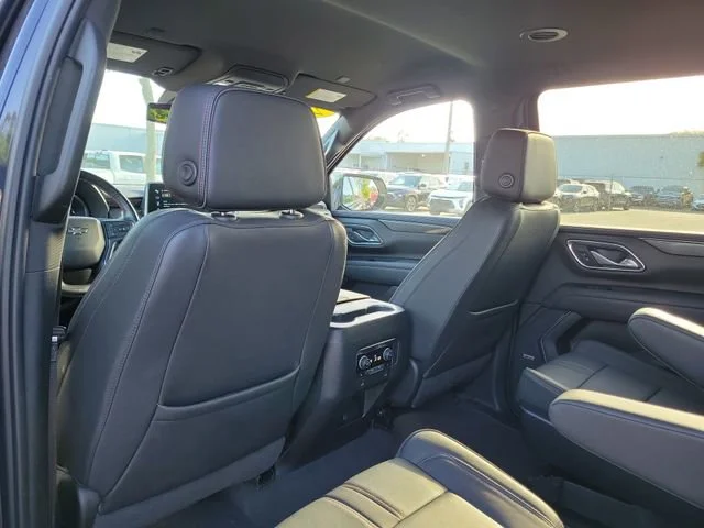 2022 Chevrolet Suburban RST - Photo 10