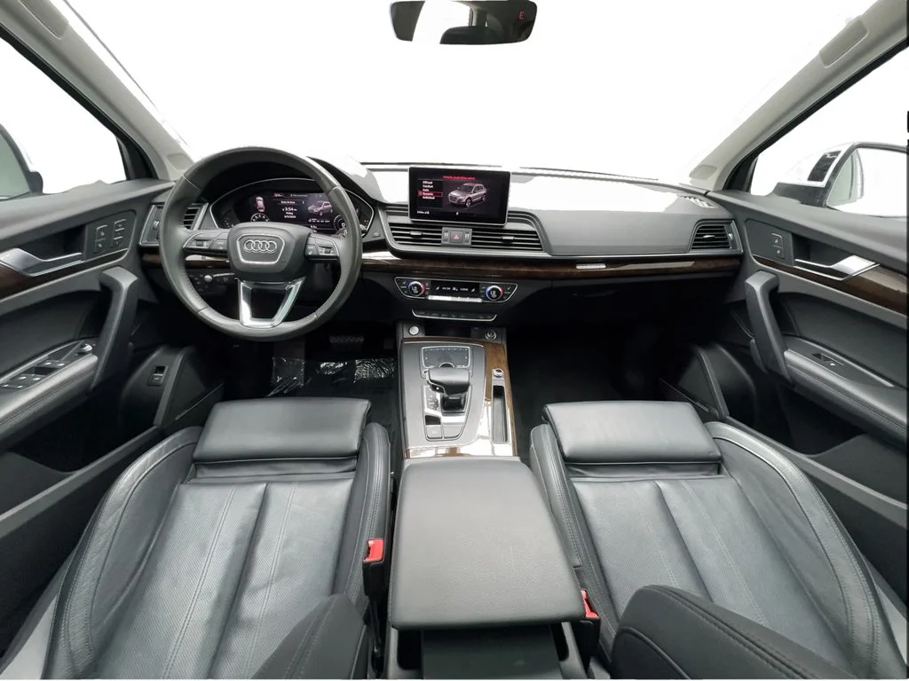 Used 2019 White Audi 2.0T Prestige image 38