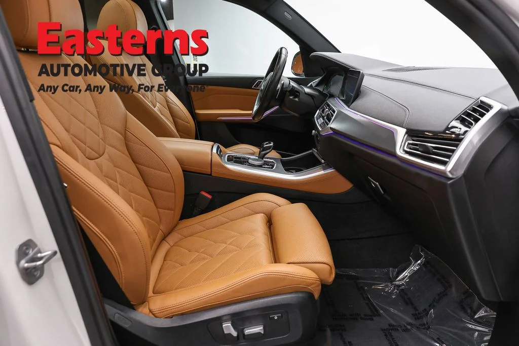 Used 2023 White BMW xDrive40i image 26