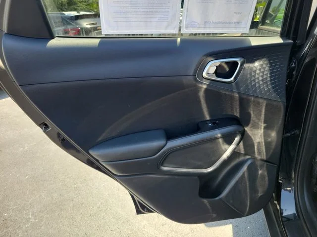 Used 2021 Black Kia S image 9