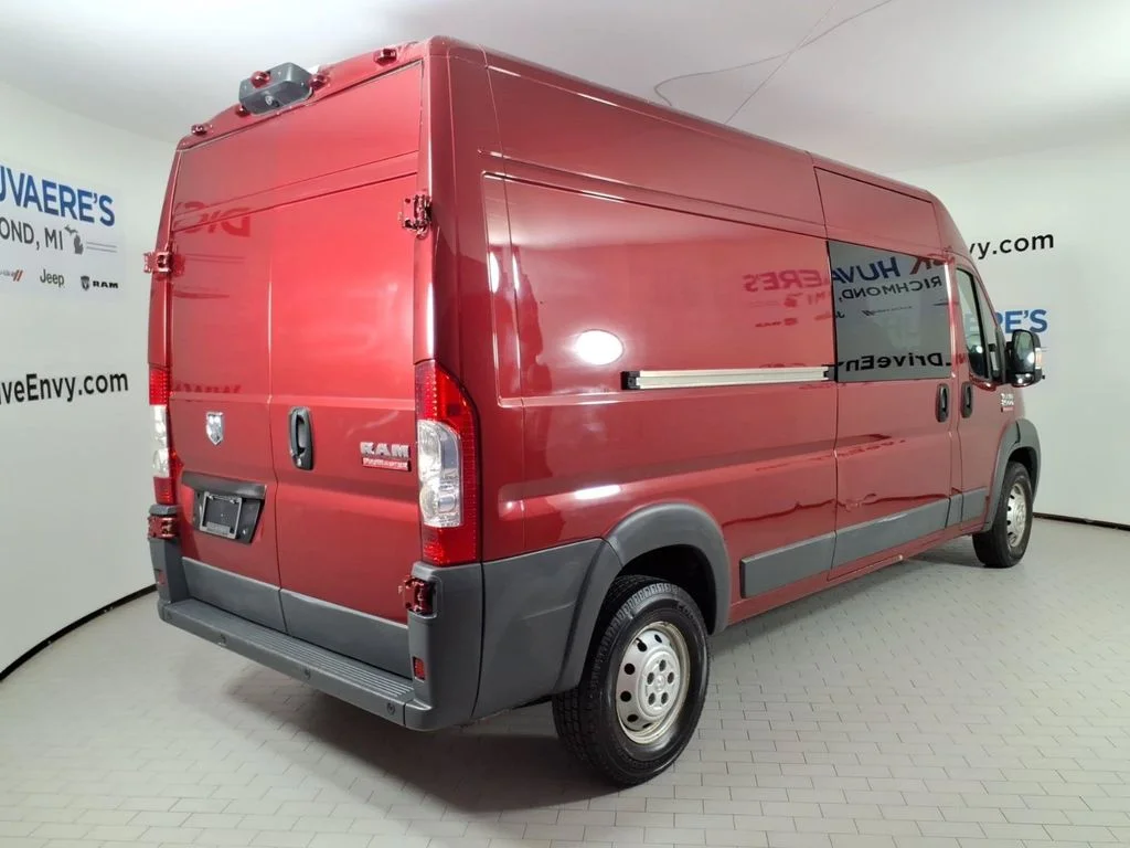 Used 2015 Red Ram High Roof image 4