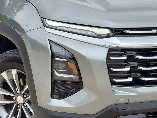 Used 2025 Gray Chevrolet LT image 3