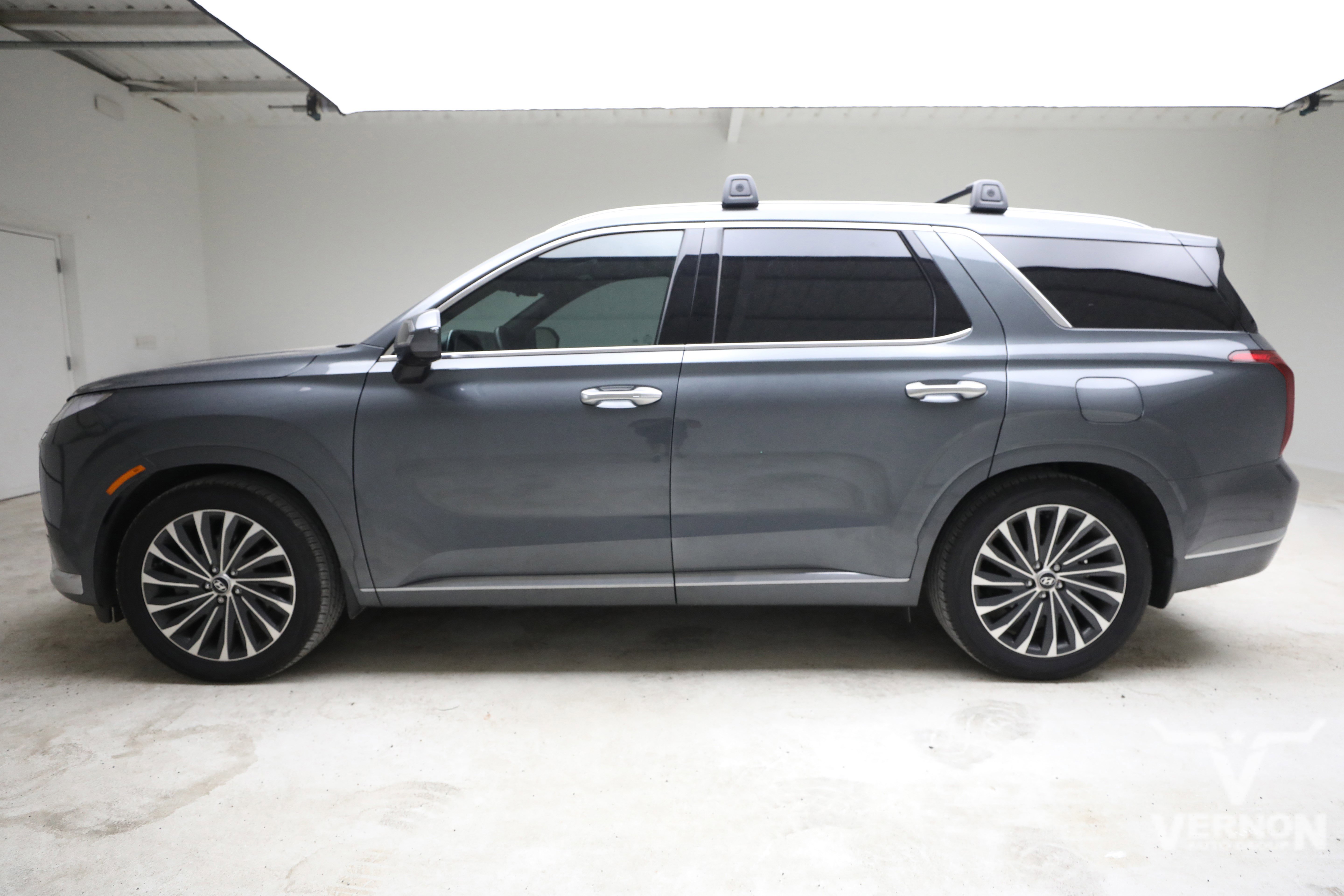 Used 2023 Steel Graphite Hyundai Y image 2