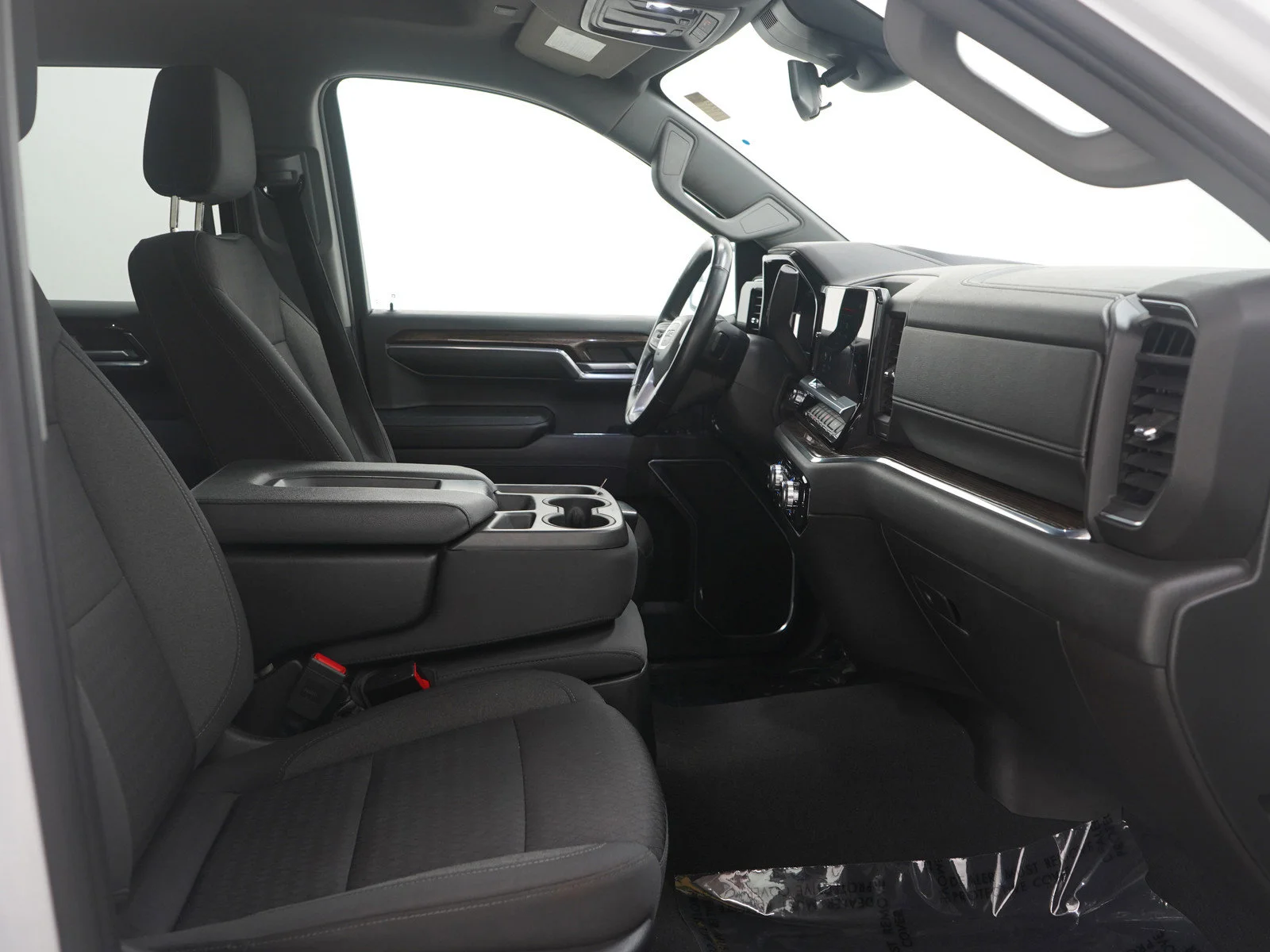 Used 2023 White GMC SLE image 14