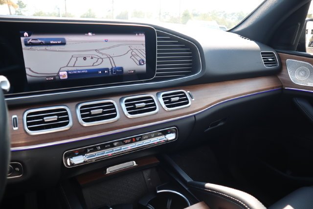 Certified Used 2025 Obsidian Black Metallic Mercedes-Benz GLE 450 image 18
