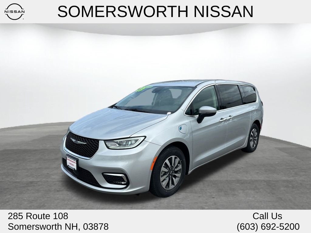 2023 Chrysler Pacifica Hybrid Touring L