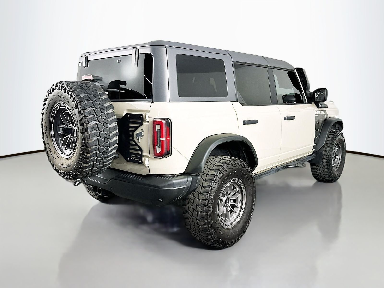 Used 2022 Desert Sand Ford Everglades image 7