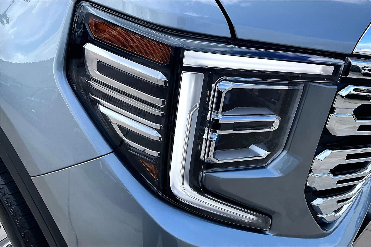 Used 2026 Sterling Metallic GMC Denali image 28
