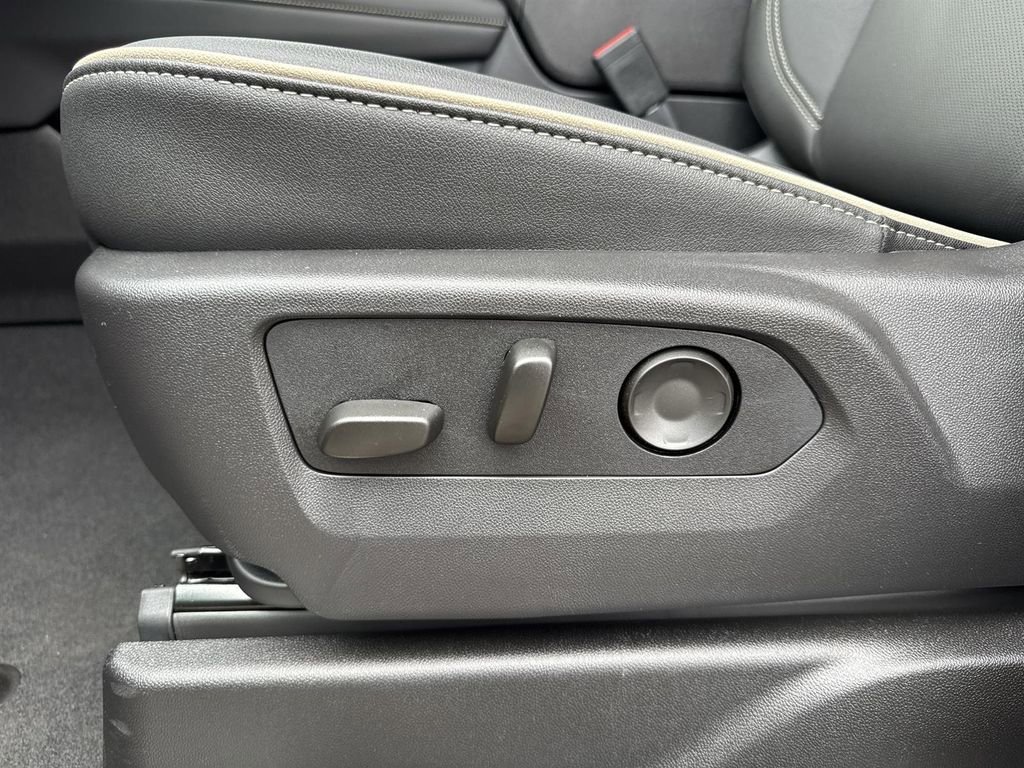 2026 Chevrolet Suburban Premier - Photo 23