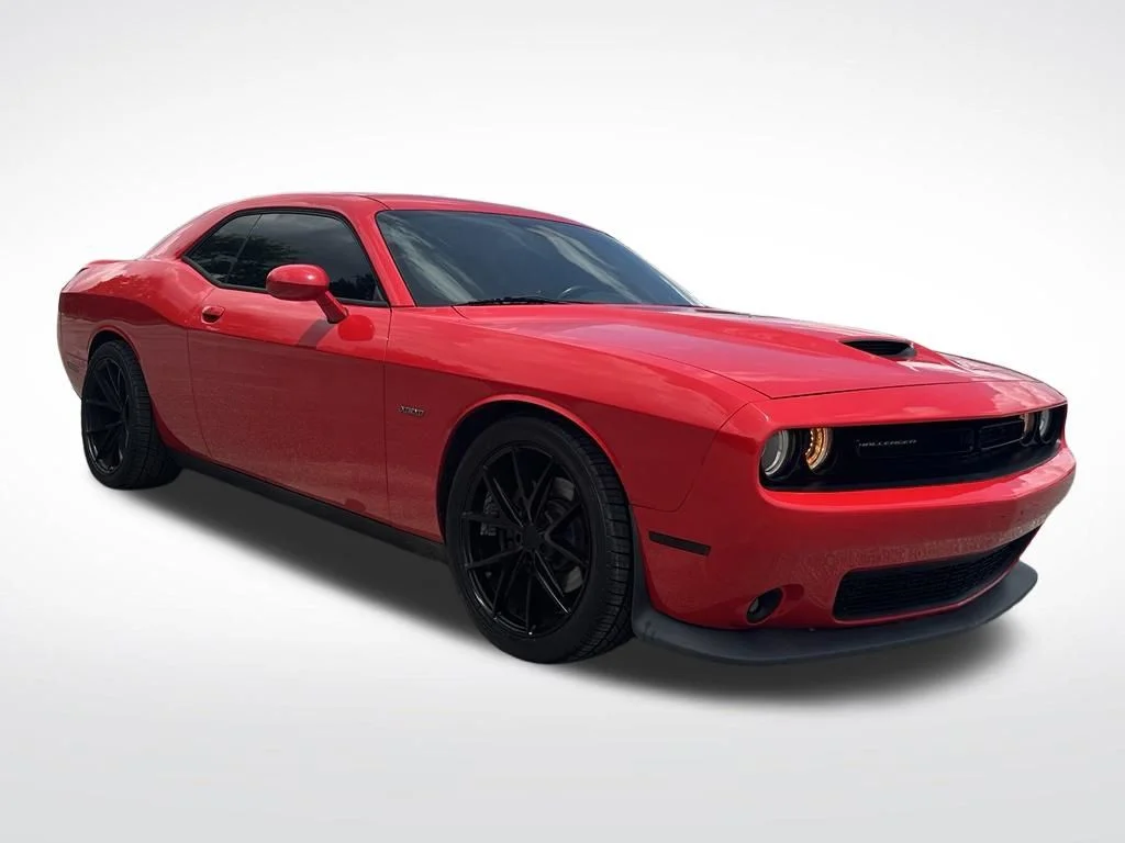 Used 2019 Red Dodge R/T image 9