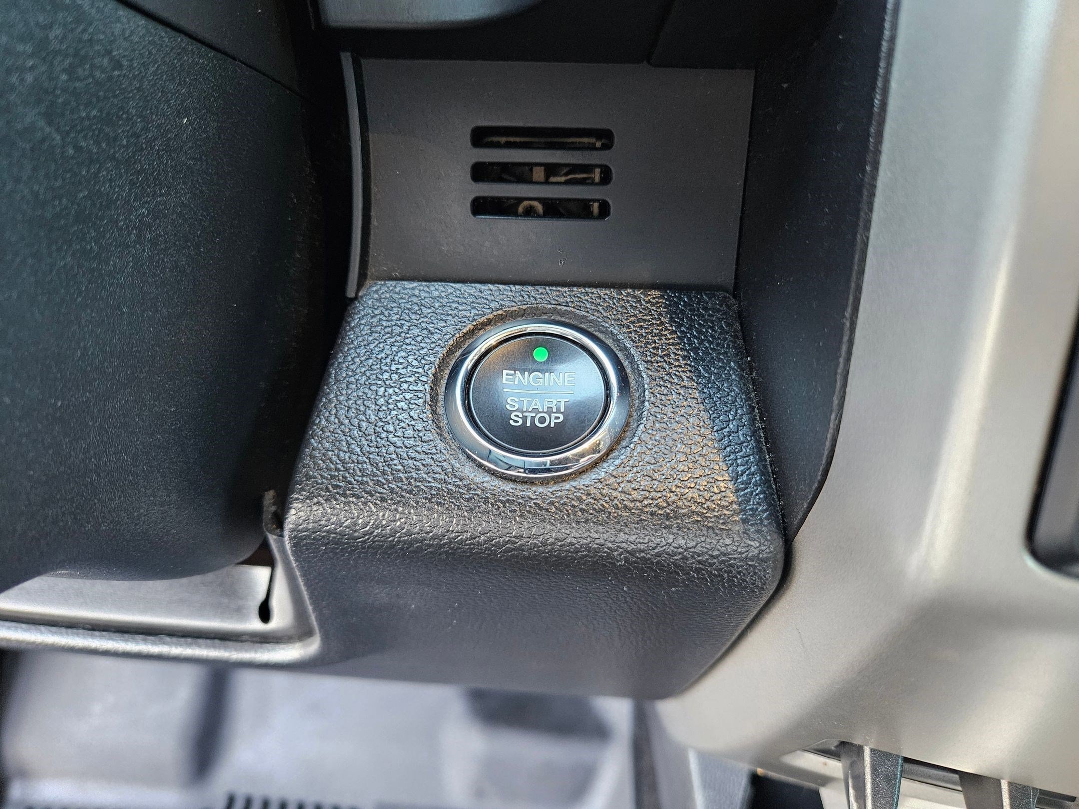 Certified Used 2018 Oxford White Ford LARIAT image 19