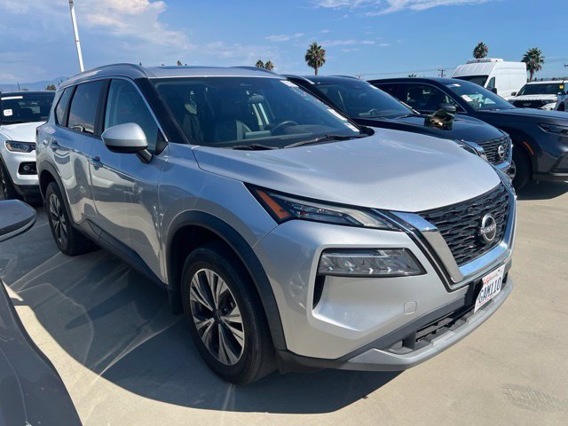 Certified Used 2023 Brilliant Silver Metallic Nissan SV image 2