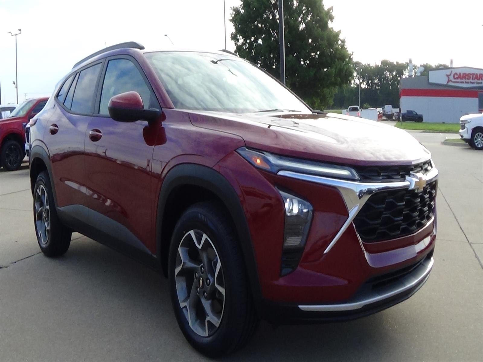 Used 2025 Crimson Metallic (gfm) Chevrolet LT image 4