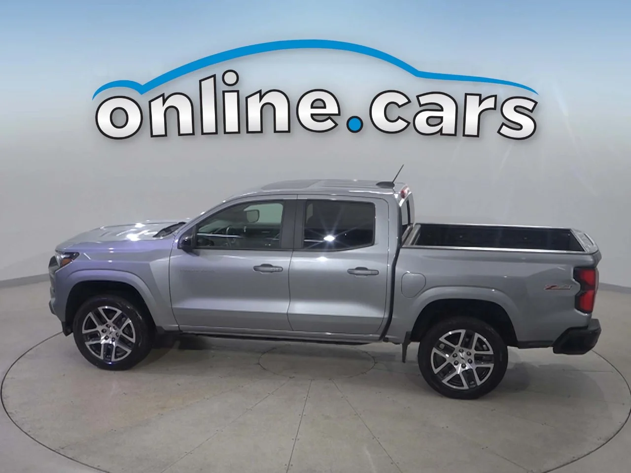 Certified Used 2024 Gray Chevrolet Z71 image 10