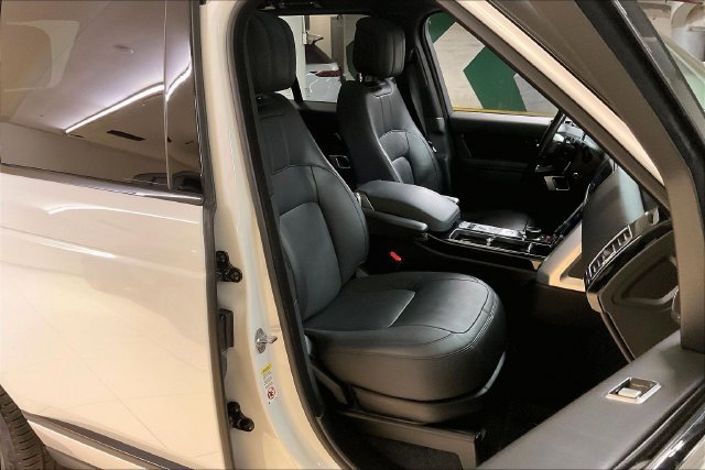 Used 2021 White Land Rover Westminster image 6