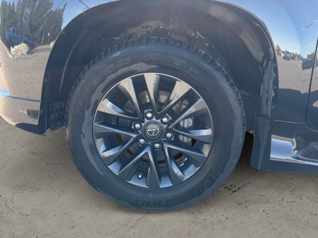 Used 2022 Black Lexus 460 image 14