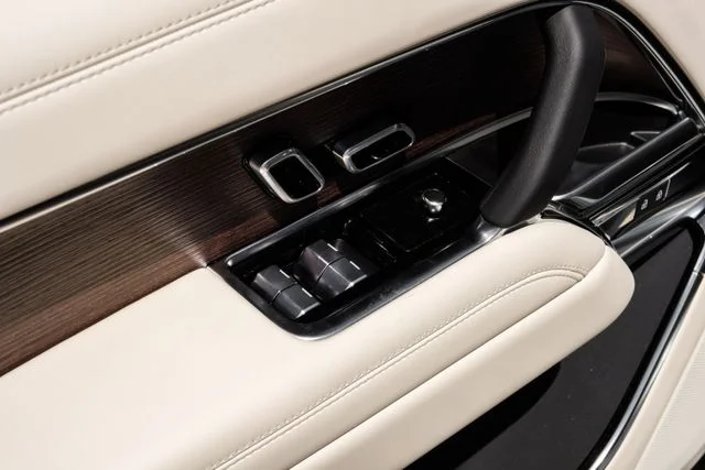 New 2026  Land Rover SE image 55