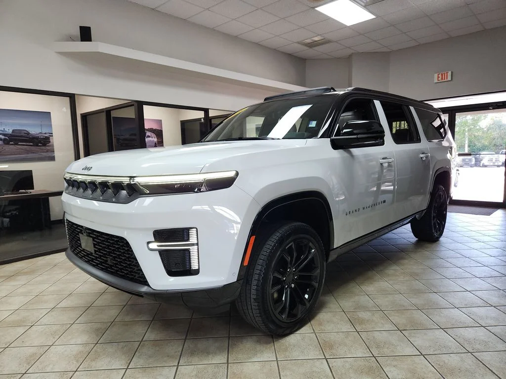 New 2026 Bright White Clearcoat Jeep Summit Obsidian image 2