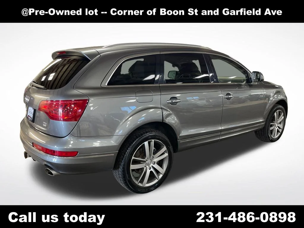 Used 2013  Audi  image 5