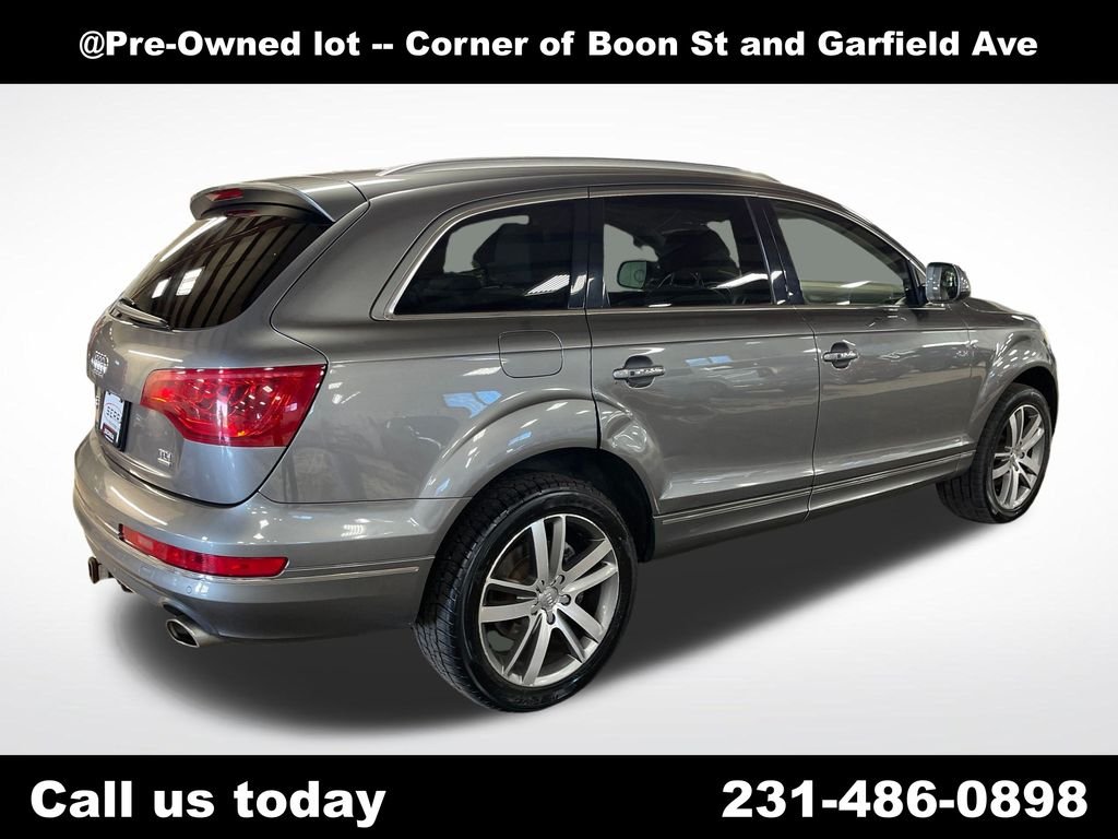 Used 2013  Audi  image 5